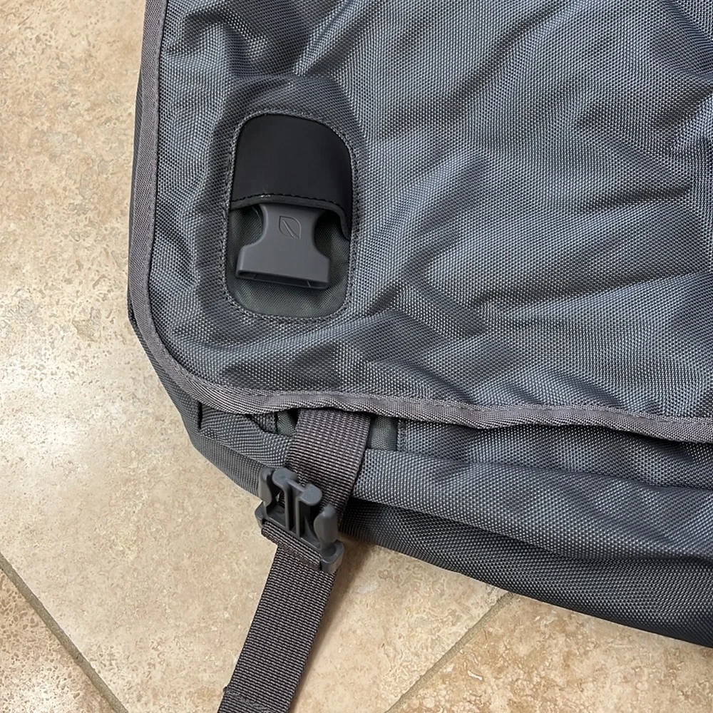 Incase large crossbody
